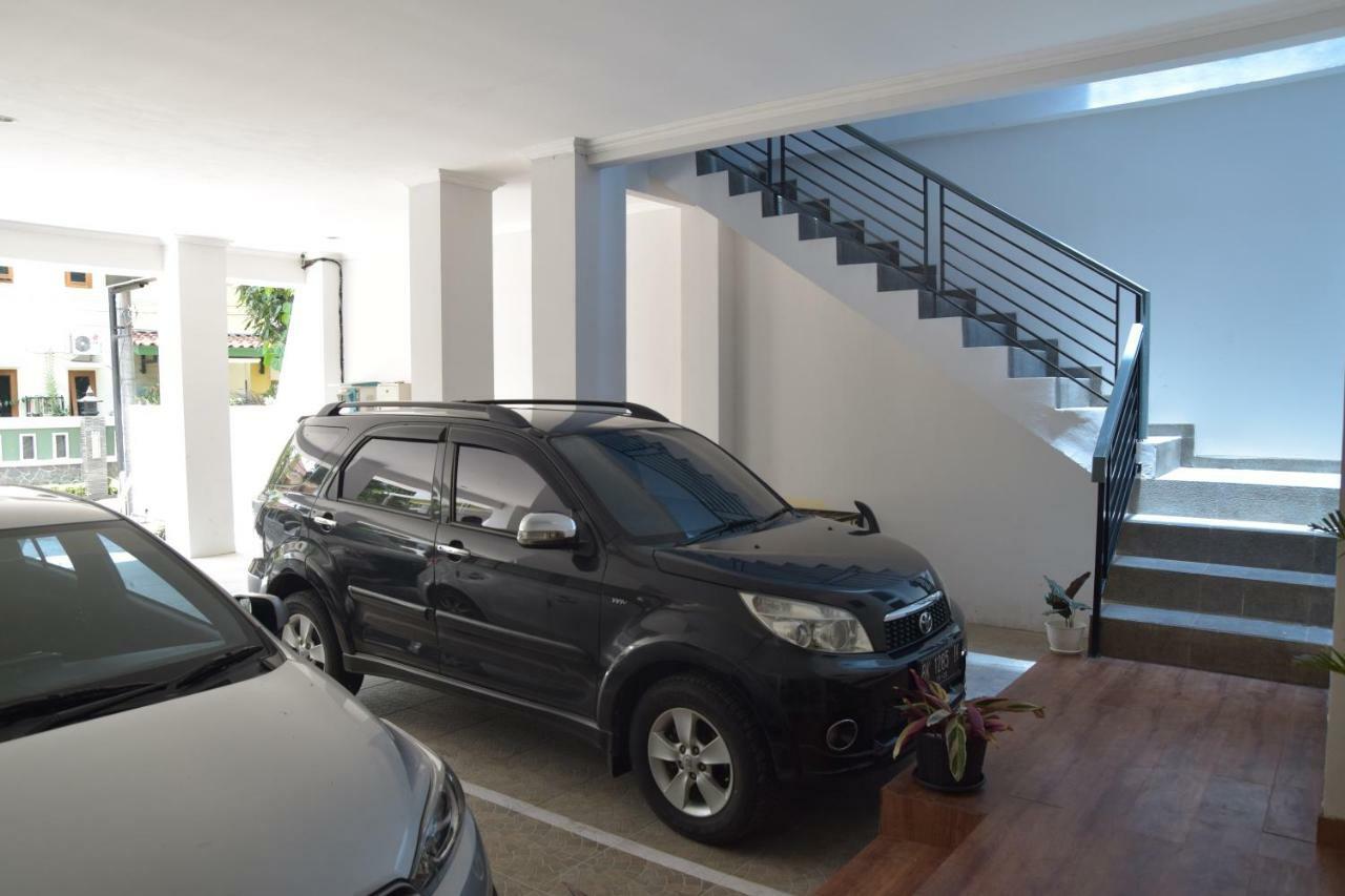 Grhatama Guest House Kejayan ภายนอก รูปภาพ